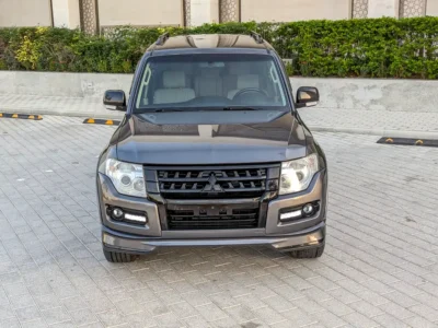 2017 Mitsubishi Pajero GLS Medium Line 6 Cylinders Petrol Engine Grey Beige SUV GCC