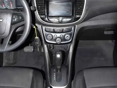2019 Chevrolet Trax LT 4 Cylinders Petrol Engine Grey Black Crossover American Specs