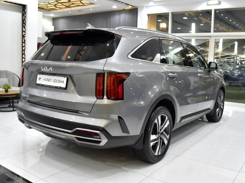 2023 Kia Sorento LX Premium 4 Cylinders Petrol Engine Silver Beige SUV GCC Specs