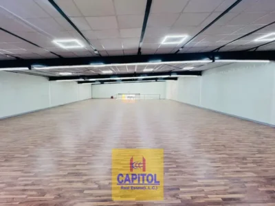 9,800 sqft PRIME LOCATION COMMERCIAL WAREHOUSE AVAILABLE FOR RENT ACCESSIBLE 24/7