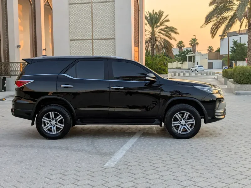 2017 Toyota Fortuner EXR Facelifted 2026 2.7 Litres 4-Cylinder Petrol Engine Black Beige SUV
