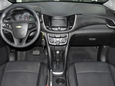 2019 Chevrolet Trax LT 4 Cylinders Petrol Engine Grey Black Crossover American Specs