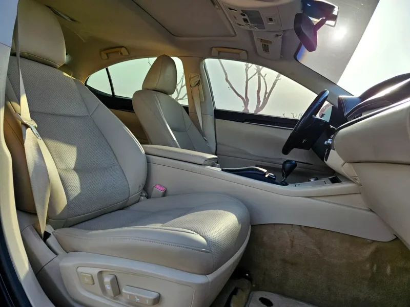 2013 Lexus ES-Series ES 350 6 Cylinders Petrol Engine Black Beige Sedan American Specs