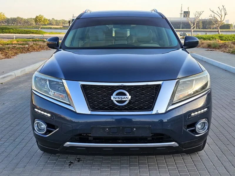 2016 Nissan Pathfinder Platinum 6 Cylinders Engine Blue Beige SUV GCC Specs Full Option