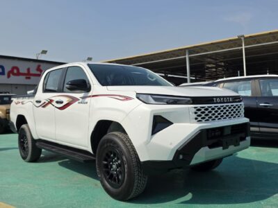 2027 TOYOTA HILUX GLX DC 2.7L 4 Cylinders Petrol Engine White Red Pickup Truck GCC