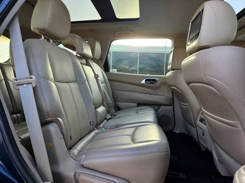 2016 Nissan Pathfinder Platinum 6 Cylinders Engine Blue Beige SUV GCC Specs Full Option