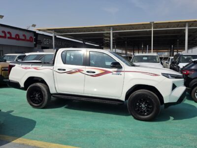 2027 TOYOTA HILUX GLX DC 2.7L 4 Cylinders Petrol Engine White Red Pickup Truck GCC