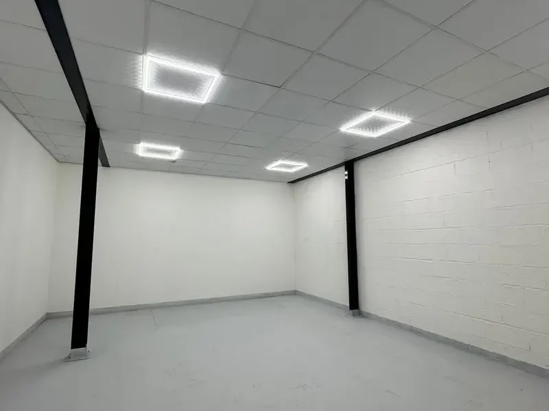 890 sqft Storage Warehouse for Rent in Al Quoz 1