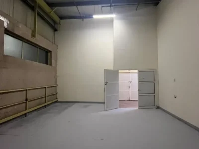 290 sqft Al Quoz Industrial Area 4 WAREHOUSE AVAILABLE FOR RENT ON GROUND FLOOR
