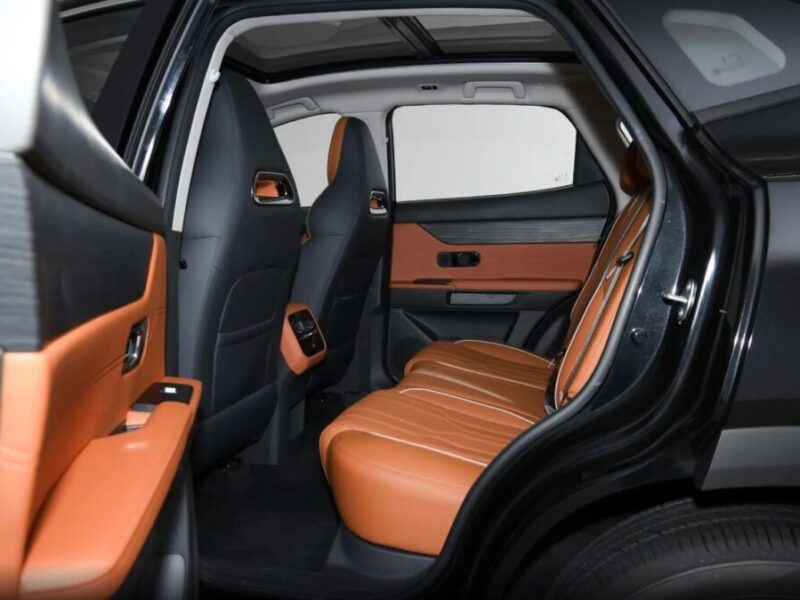 2027 Jetour Dashing STANDARD 1.5 Litres 4 Cylinders Petrol Engine Black Brown SUV