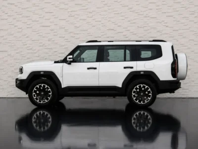 2027 Jetour G700 Flagship 2.0 Litres Plug-in Hybrid 4 Cylinders Engine White Brown SUV