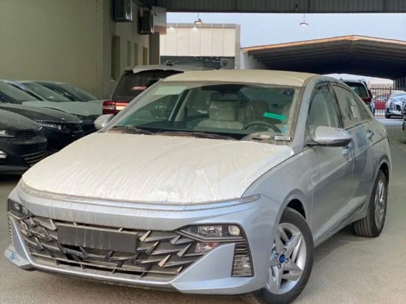 2027 HYUNDAI ACCENT Comfort Plus 1.5L 4 Cylinders Petrol Engine Silver Beige Sedan GCC