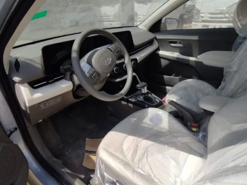 2027 HYUNDAI ACCENT Comfort Plus 1.5L 4 Cylinders Petrol Engine Silver Beige Sedan GCC
