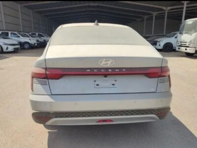 2027 HYUNDAI ACCENT Comfort Plus 1.5L 4 Cylinders Petrol Engine Silver Beige Sedan GCC