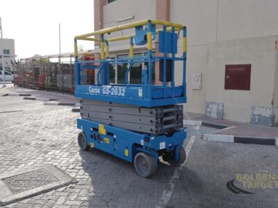 2025 GENIE GS2632 Electric Scissor Lift - Blue