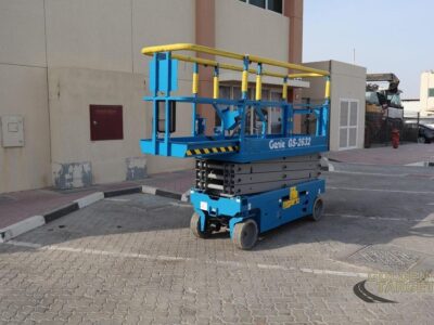 2025 GENIE GS2632 Electric Scissor Lift - Blue