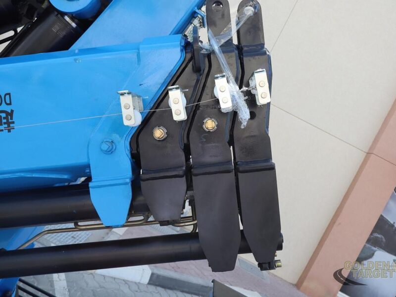 2026 New CLW SQZ200-3 Knuckle boom (10-ton) Crane - Blue