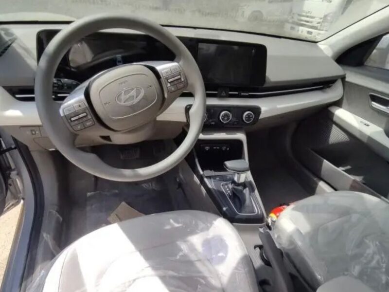 2027 HYUNDAI ACCENT Comfort Plus 1.5L 4 Cylinders Petrol Engine Silver Beige Sedan GCC