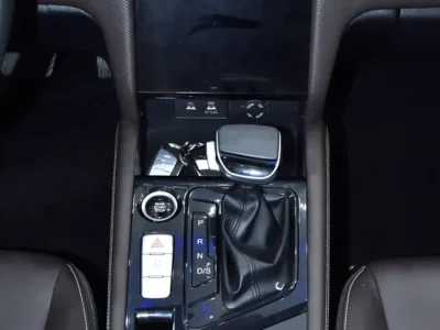 2023 JAC J7 Luxury 4 Cylinders Petol Engine White Brown Sedan GCC Specs Automatic