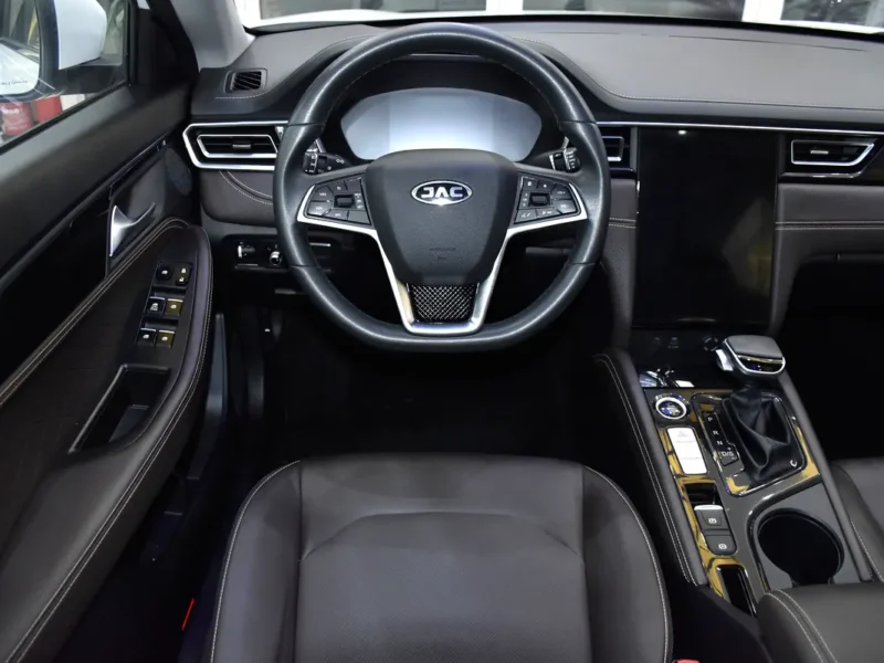 2023 JAC J7 Luxury 4 Cylinders Petol Engine White Brown Sedan GCC Specs Automatic