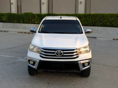 2022 Toyota Hilux 2.4 Litres 4-Cylinder Diesel Engine White Red Pickup Truck GCC Specs