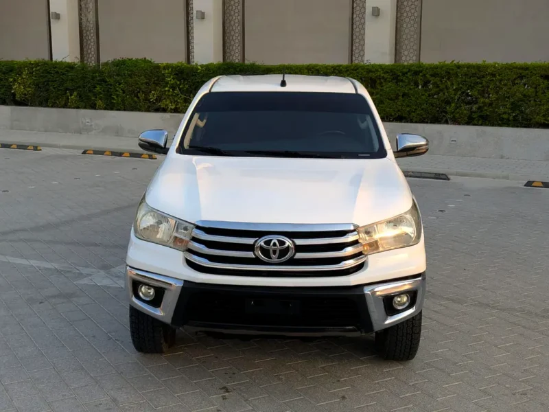 2022 Toyota Hilux 2.4 Litres 4-Cylinder Diesel Engine White Red Pickup Truck GCC Specs