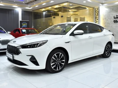 2023 JAC J7 Luxury 4 Cylinders Petol Engine White Brown Sedan GCC Specs Automatic