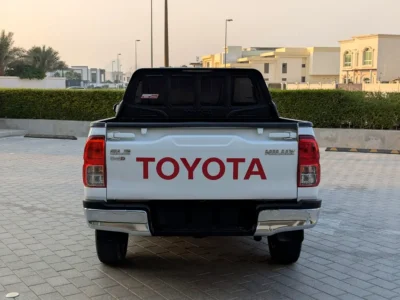 2022 Toyota Hilux 2.4 Litres 4-Cylinder Diesel Engine White Red Pickup Truck GCC Specs