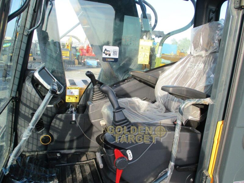 2023 Hyundai HX360L Hydraulic Excavator 6-Cylinder Hyundai HM8.3 Diesel Engine - Yellow