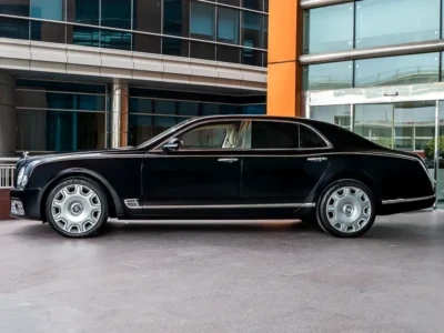 2019 Bentley Mulsanne Standard 6.75-litre Twin-Turbo V8 Petrol Engine Black White Sedan