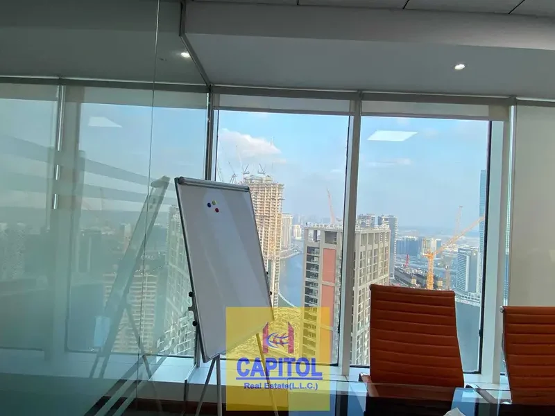 1,062 sqft Office for Rent in Business Bay – 1 Parking + Private Washroom + Pantry