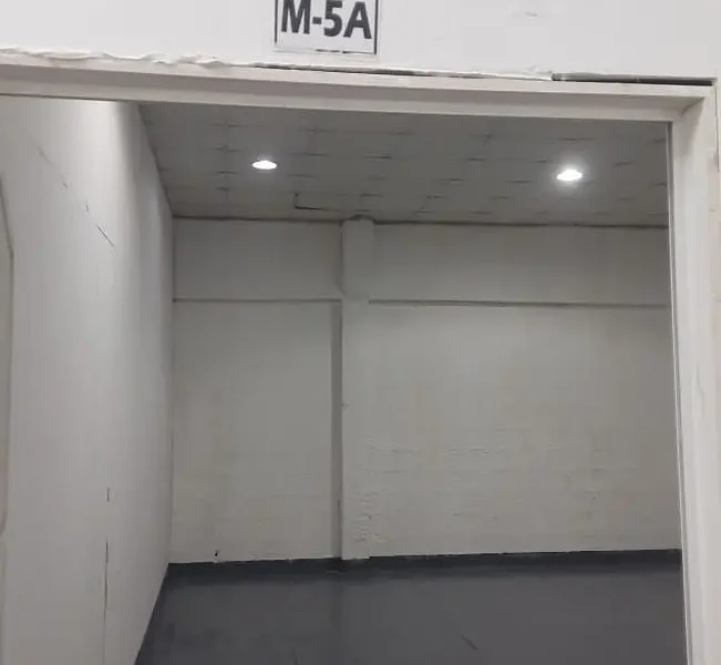 1050 STORAGE WAREHOUSE WITH PRIVATE WASHROOM Affordable Storage Space | Convenient Location | Ready to Use