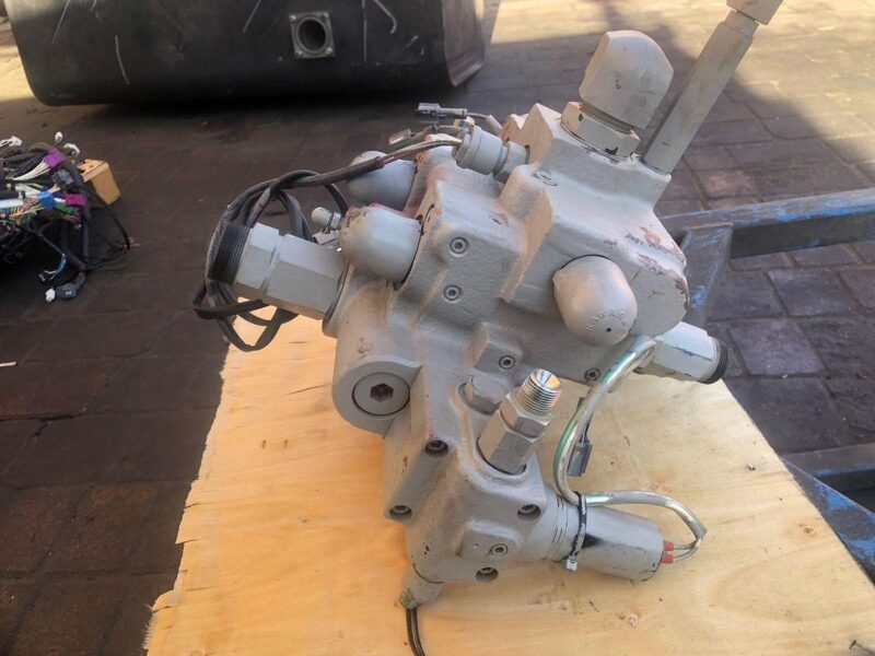 2021 Tadano ATF-80 Multi-way Control Valve