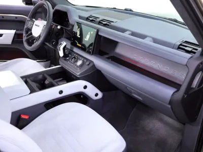 2025 Land Rover Defender 110 Octa P635 4.4-liter Twin-Turbo V8 Engine Gold White SUV