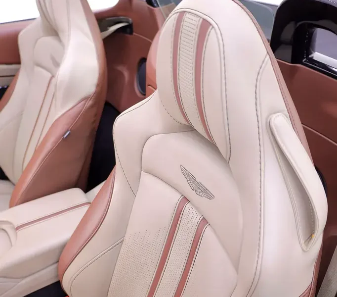 2023 Aston Martin Vantage Roadster 4.0L Twin-Turbo V8 Silver Beige Soft Top Convertible