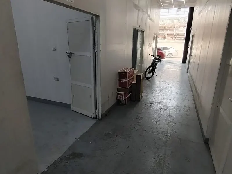 675 sqft PRIME LOCATION STORAGE WAREHOUSE AVAILABLE FOR RENT ON GROUND FLOOR