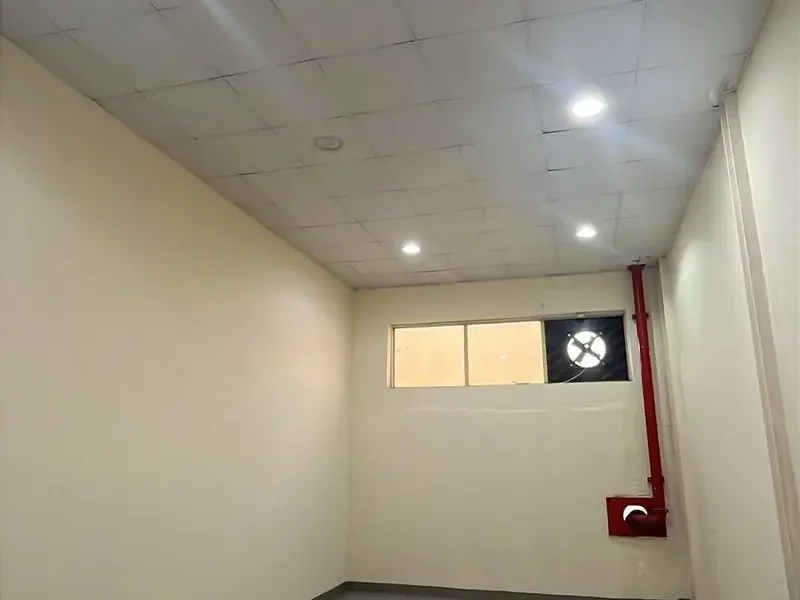 390 sqft GROUND FLOOR STORAGE UNIT - READY TO MOVE