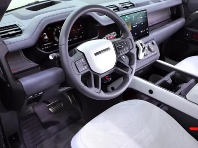 2025 Land Rover Defender 110 Octa P635 4.4-liter Twin-Turbo V8 Engine Gold White SUV