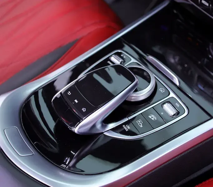 2019 Mercedes-Benz G-Class G 63 AMG 4.0L V8 Biturbo Engine White Red SUV GCC Specs
