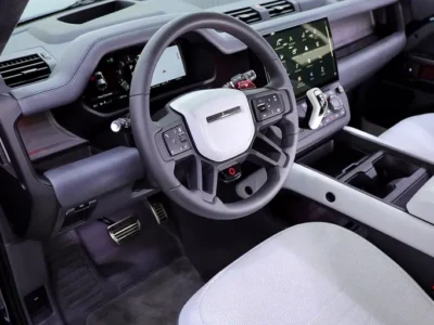 2026 Land Rover Defender 110 Octa P635 4.4-liter Twin-Turbo V8 Engine Blue White SUV