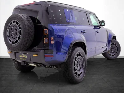 2026 Land Rover Defender 110 Octa P635 4.4-liter Twin-Turbo V8 Engine Blue White SUV